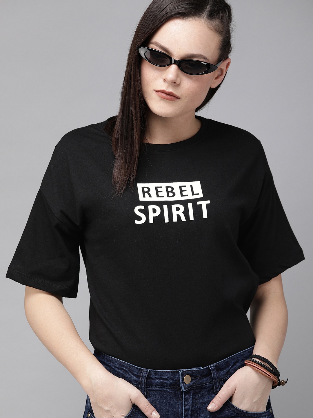

The Roadster Lifestyle Co Women Black Printed Round Neck Pure Cotton T-shirt