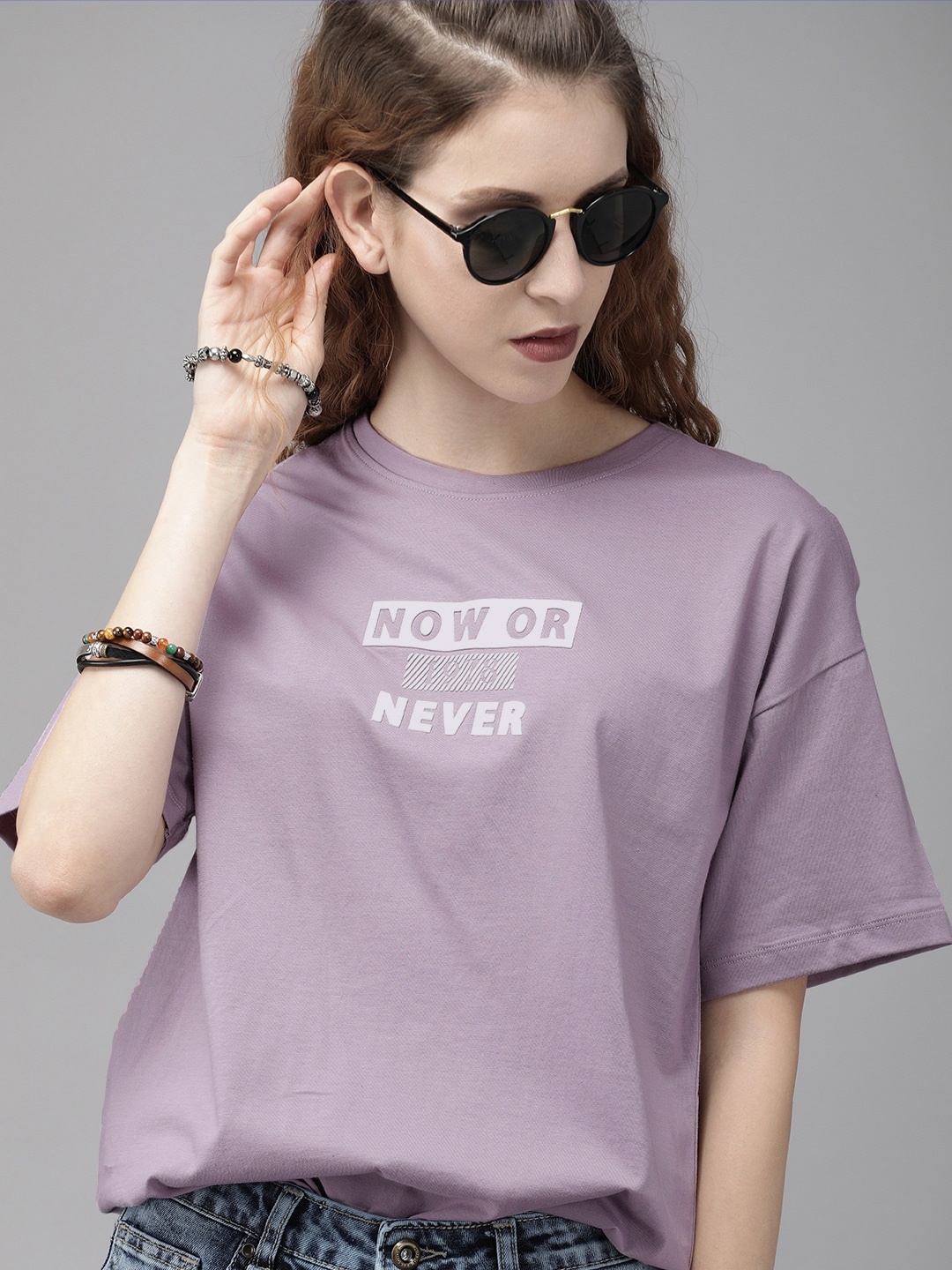 

The Roadster Lifestyle Co Women Lavender Printed Cotton Pure Cotton T-shirt