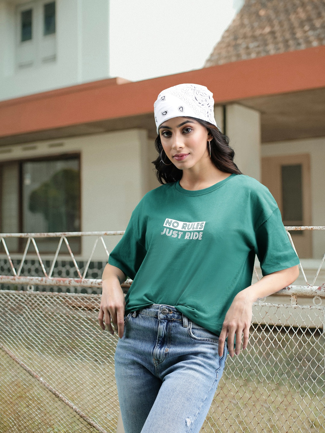 

The Roadster Lifestyle Co Women Green Cotton Pure Cotton T-shirt With Printed Detailing