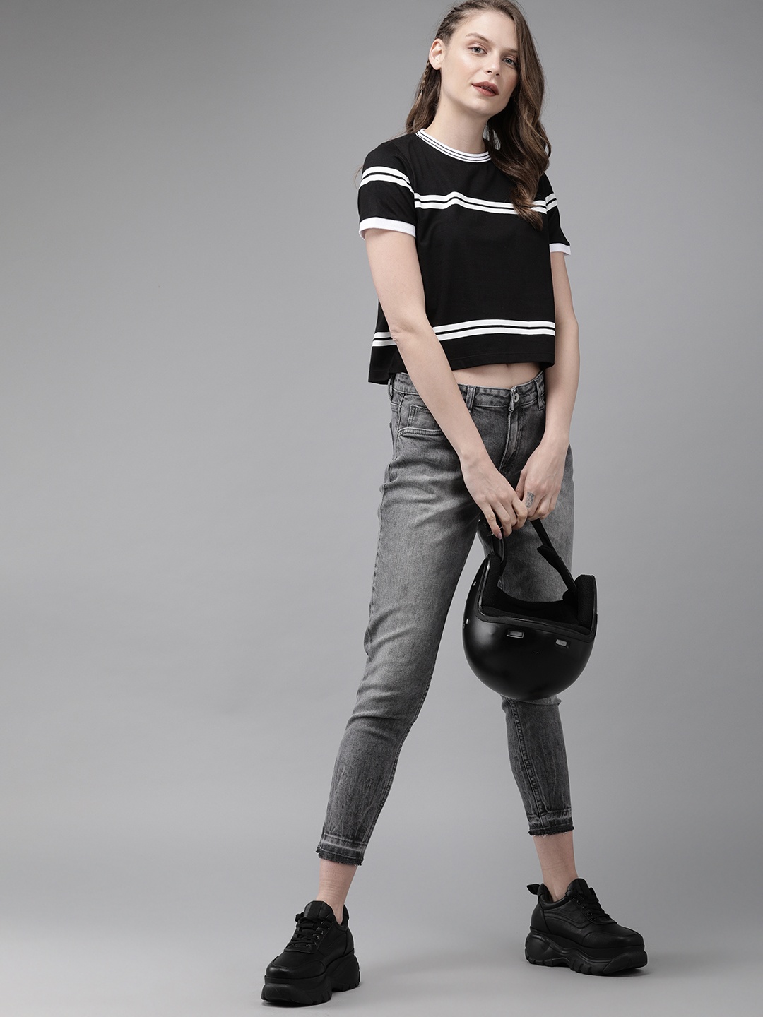 

The Roadster Lifestyle Co Women Black & White Striped Round Neck Crop T-shirt