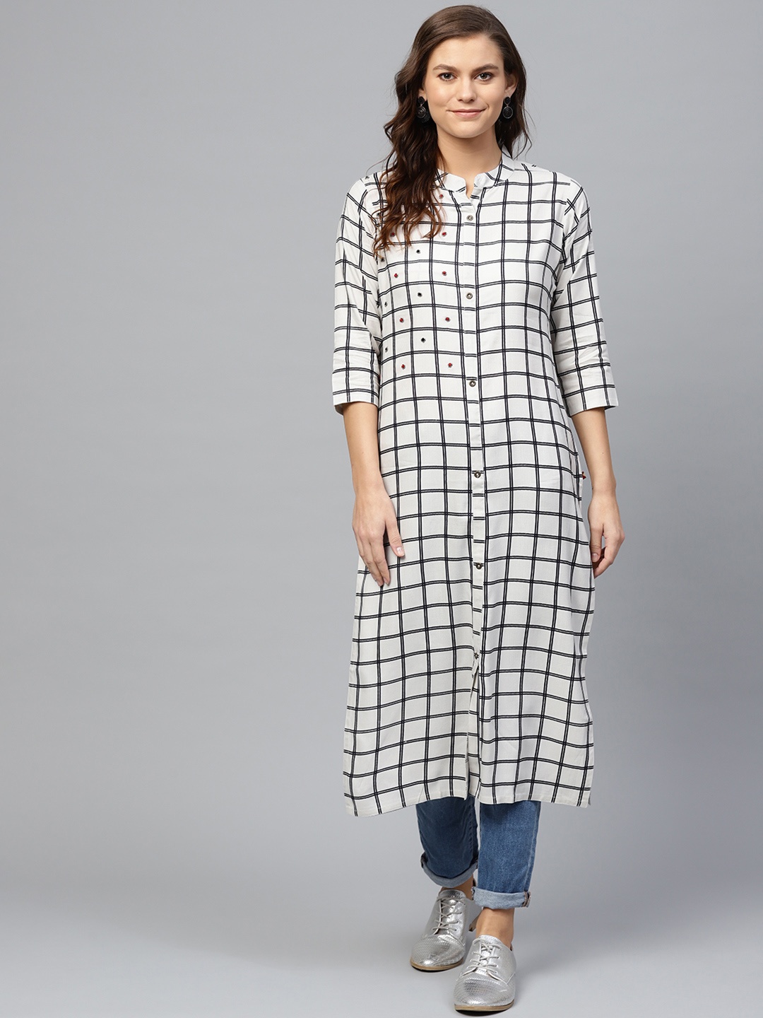 

KSUT Women Off-White & Black Checked Straight Kurta