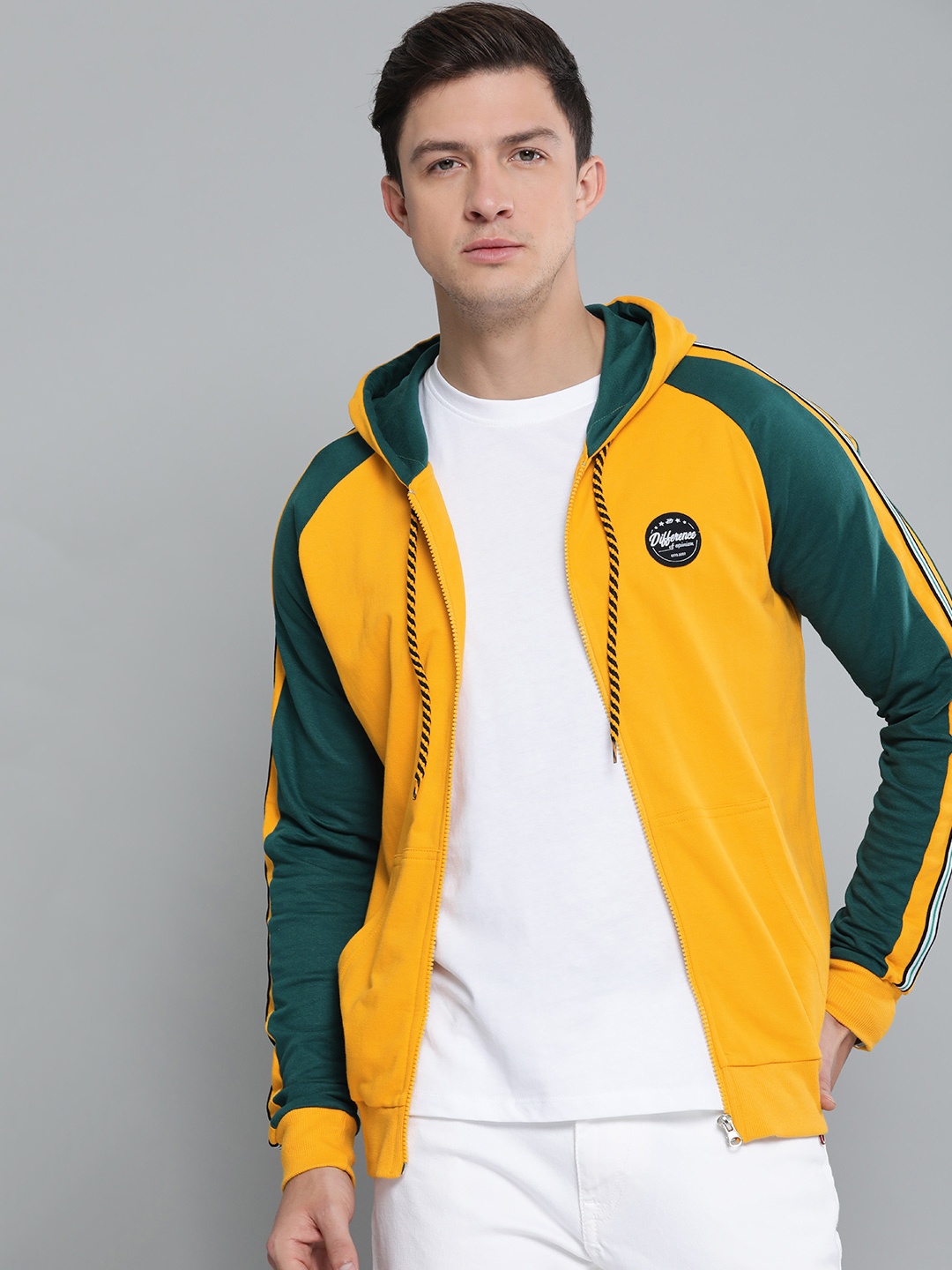 

Difference of Opinion Men Mustard Yellow & Teal Green Solid Hooded Sweatshirt
