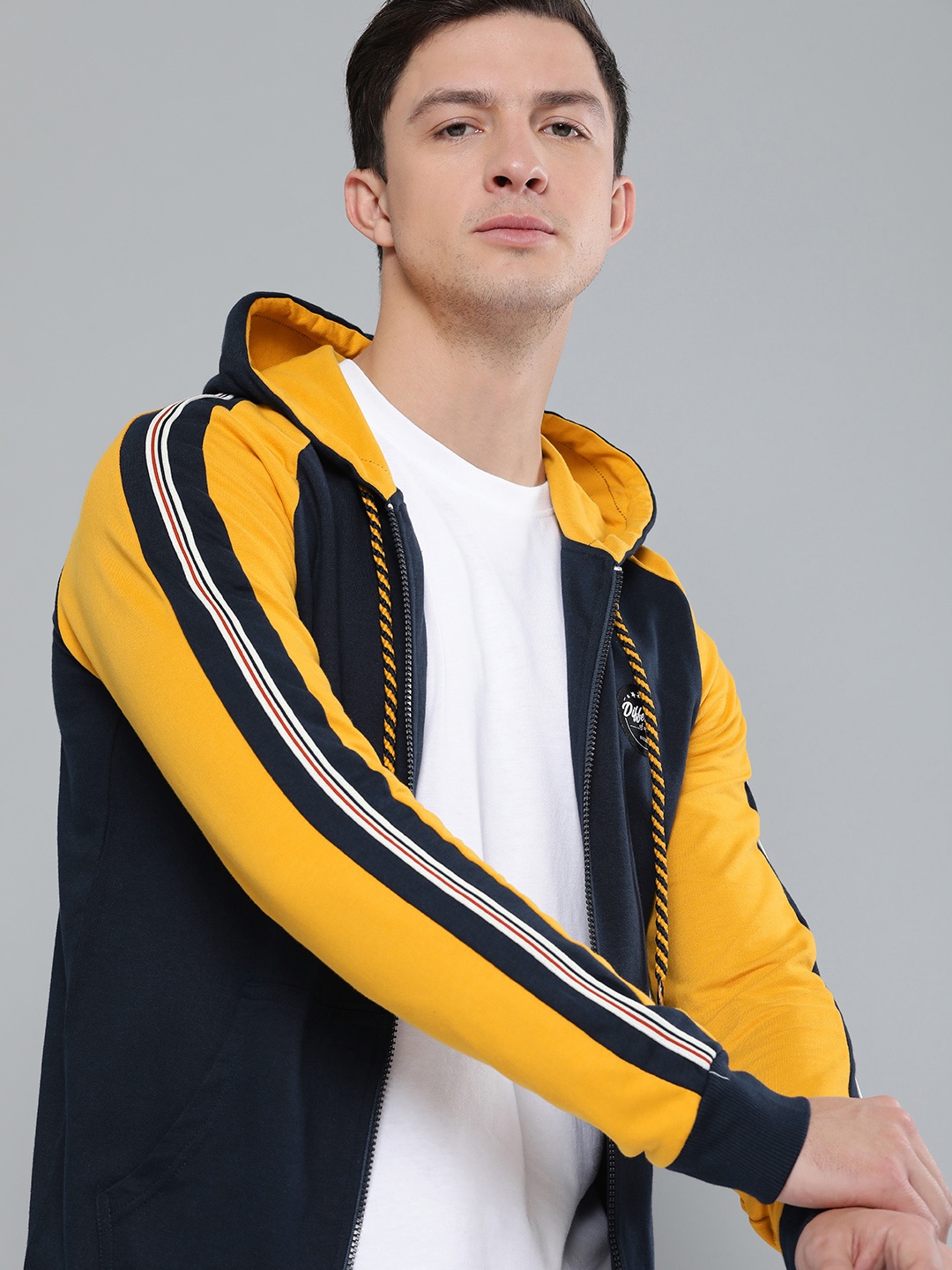 

Difference of Opinion Men Navy Blue & Mustard Yellow Solid Hooded Sweatshirt