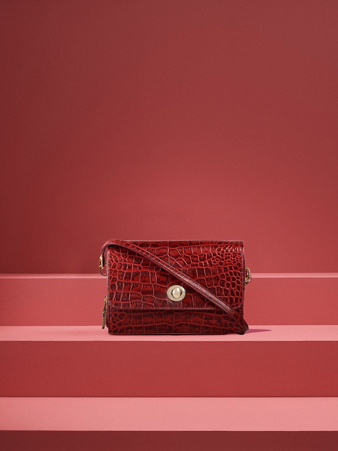 

Hidesign Red Textured Leather Sling Bag