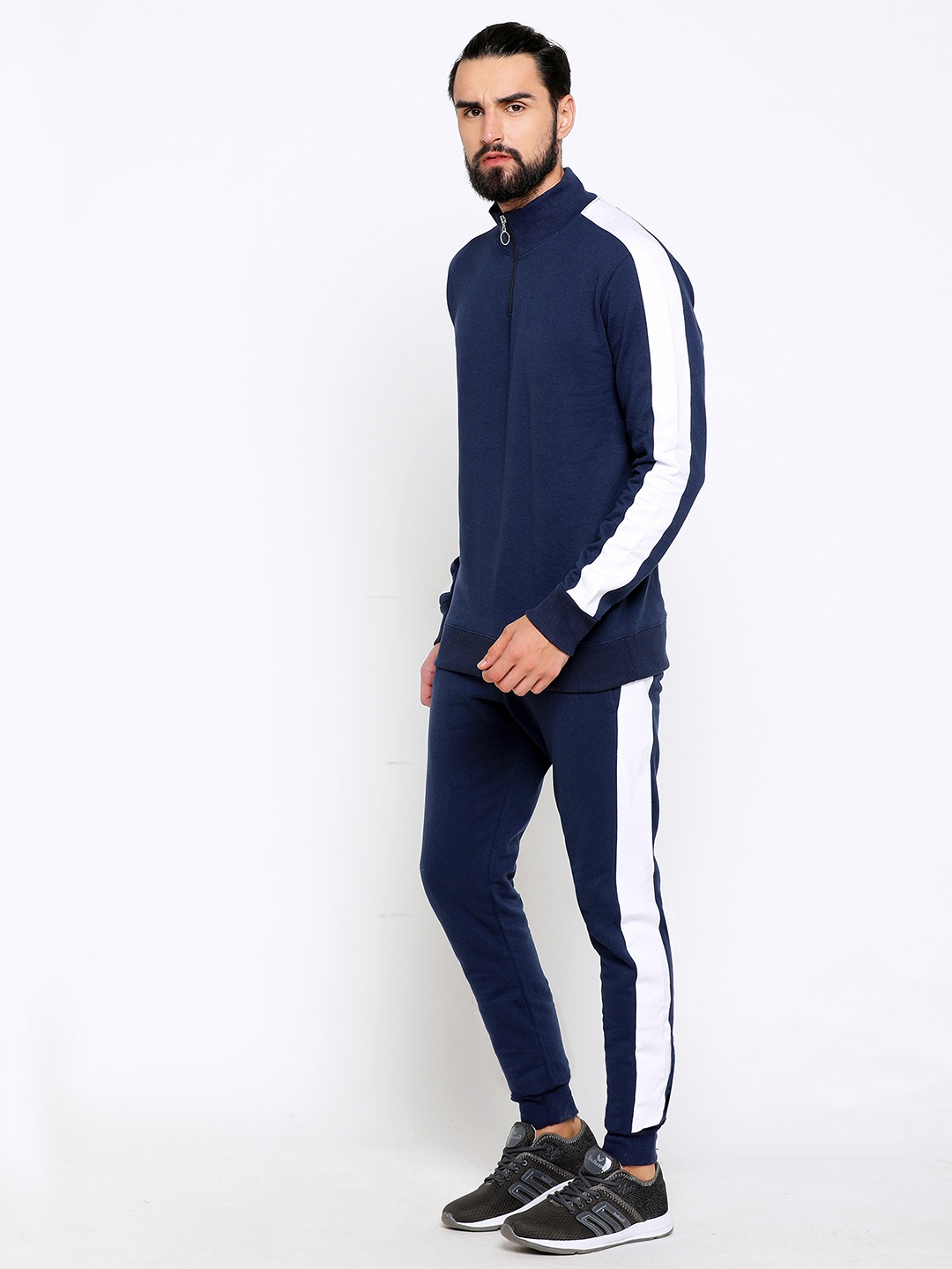 

Maniac Men Blue & White Colourblocked Pure Cotton Slim-Fit Tracksuit