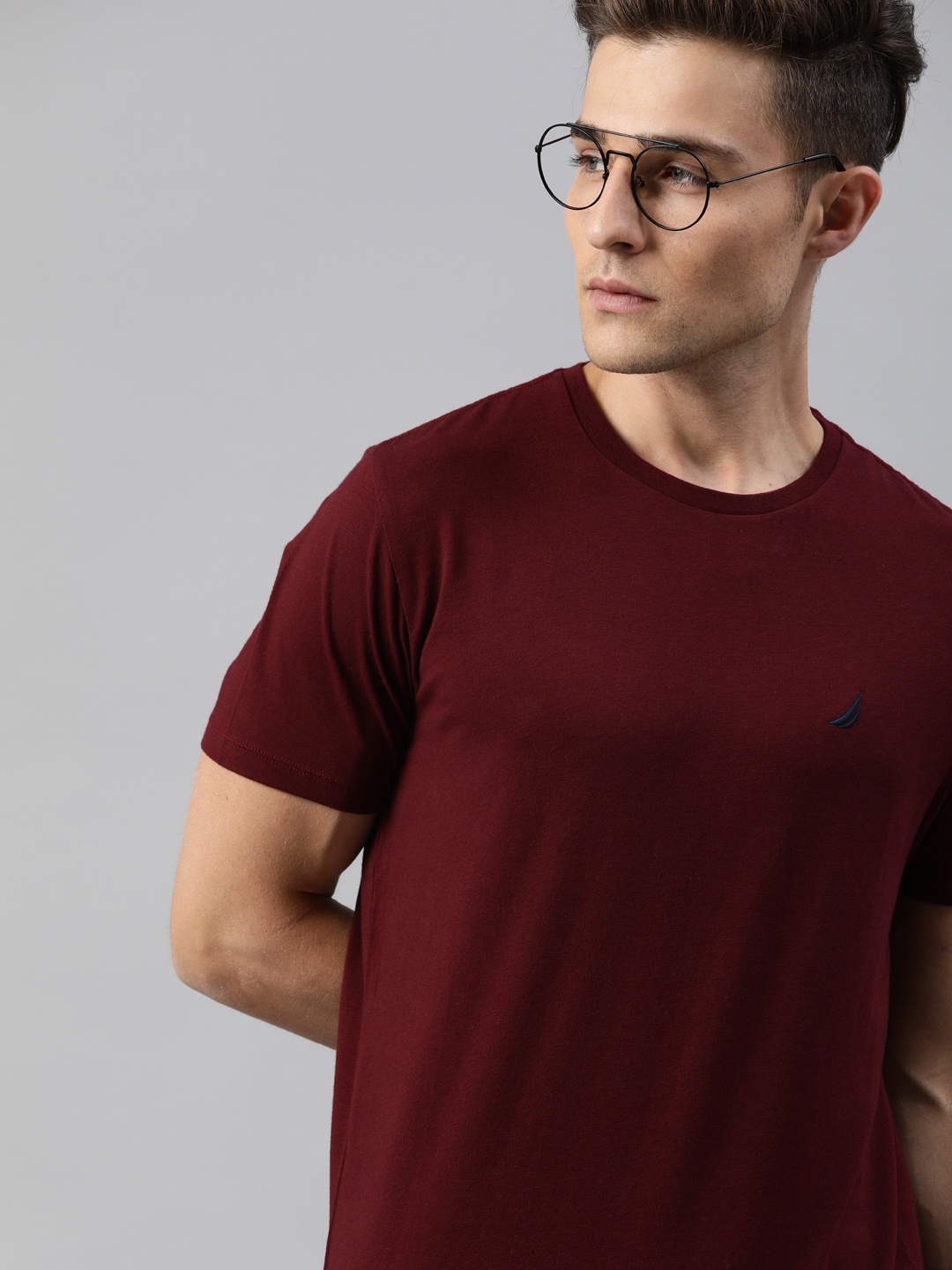 

Nautica Men Maroon Solid Round Neck T-shirt