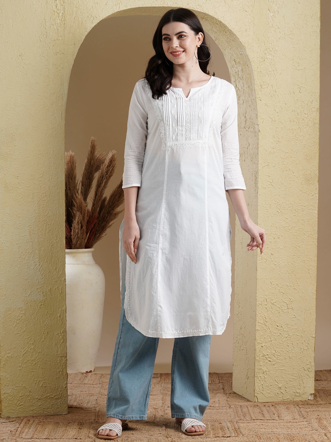 

ADA Women White Embroidered Straight Lucknowi Chikankari Sustainable Kurta