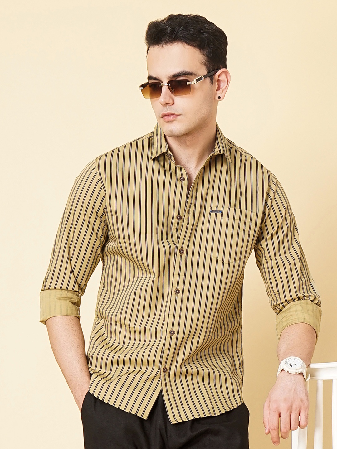 

The Indian Garage Co Men Khaki & Navy Blue Slim Fit Striped Casual Shirt