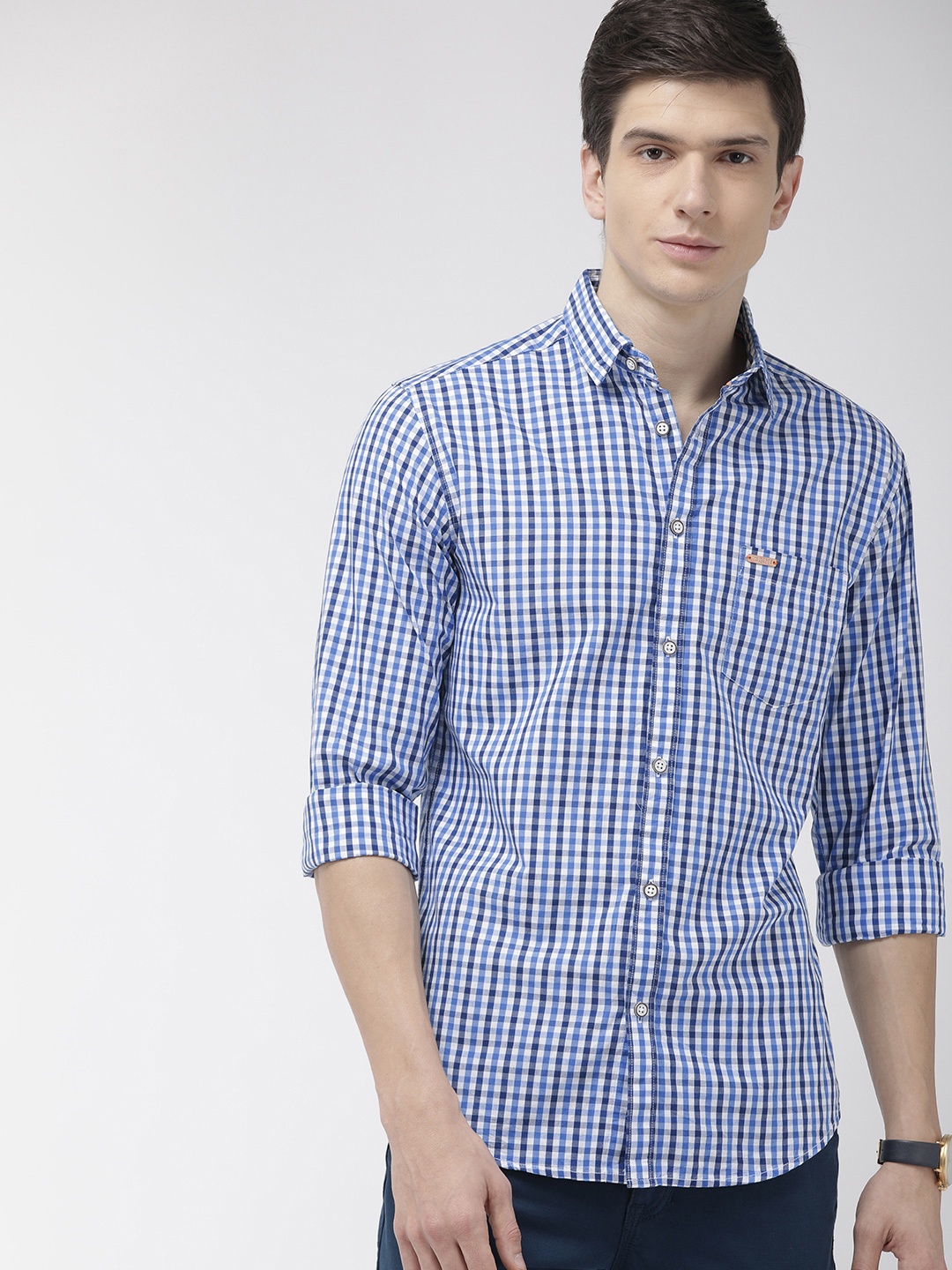 

The Indian Garage Co Men Blue & White Slim Fit Checked Casual Shirt