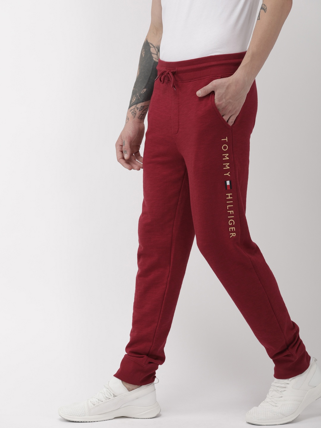 

Tommy Hilfiger Men Maroon Solid Straight Fit Joggers