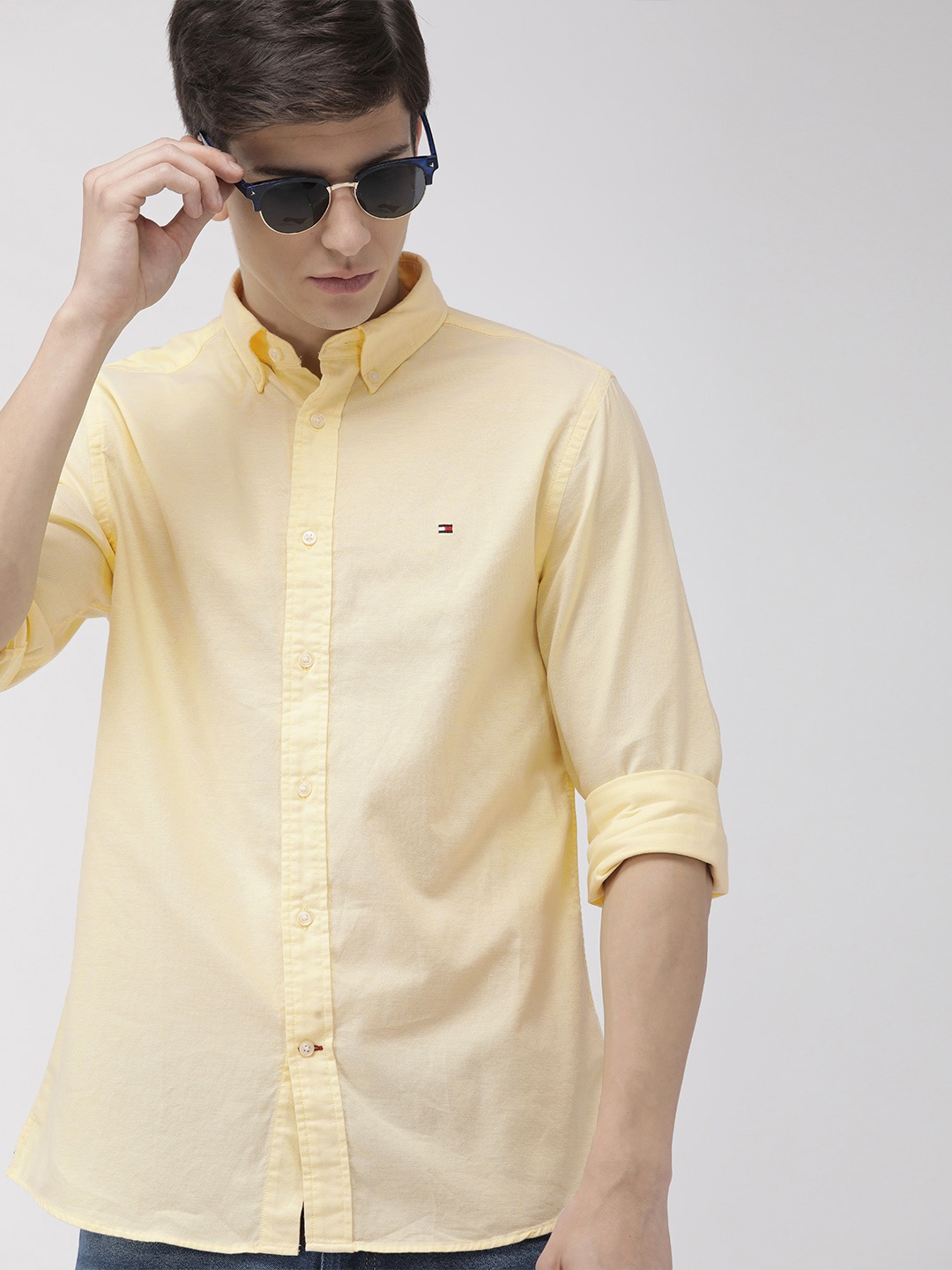 

Tommy Hilfiger Men Yellow Regular Fit Solid Casual Shirt