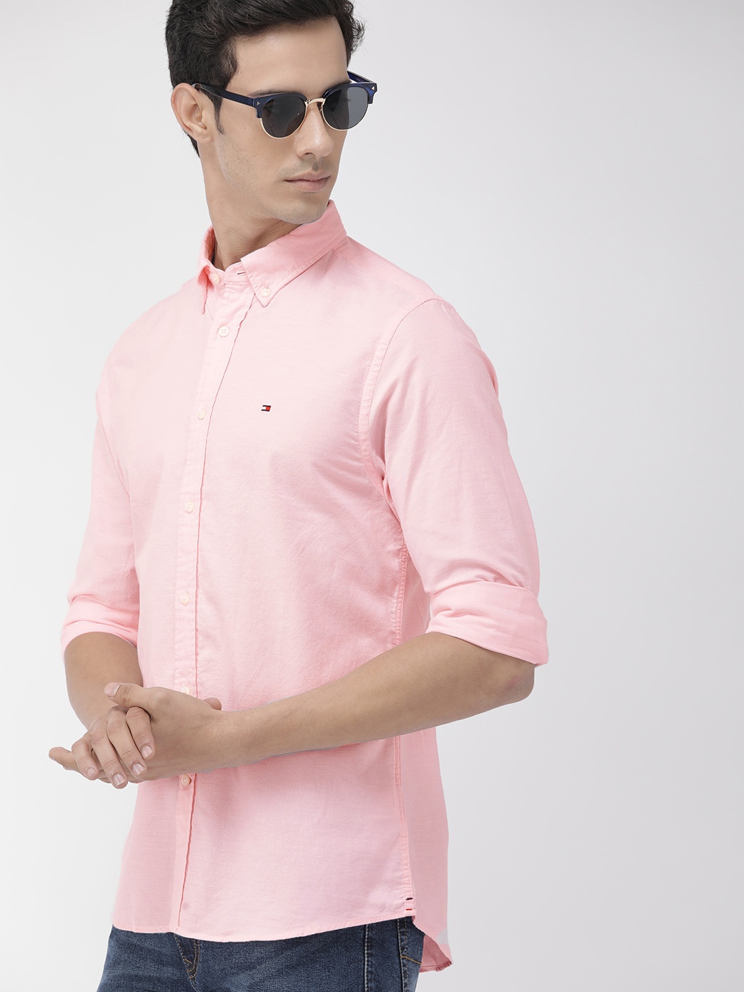 

Tommy Hilfiger Men Pink Regular Fit Solid Casual Shirt