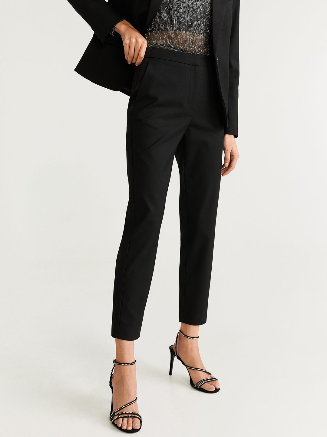 

MANGO Women Black Regular Fit Solid Cropped Trousers