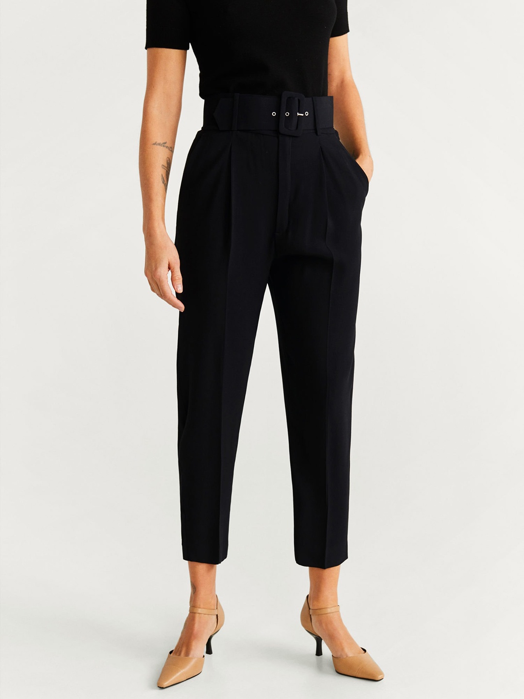 

MANGO Women Black Regular Fit Solid Cropped Trousers