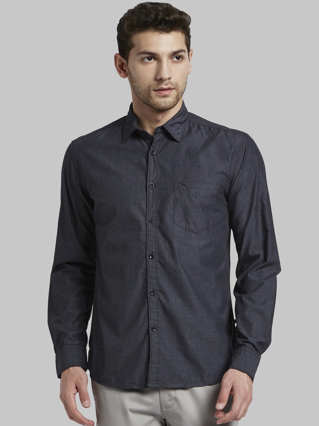 

Parx Men Charcoal Grey Slim Fit Solid Casual Shirt