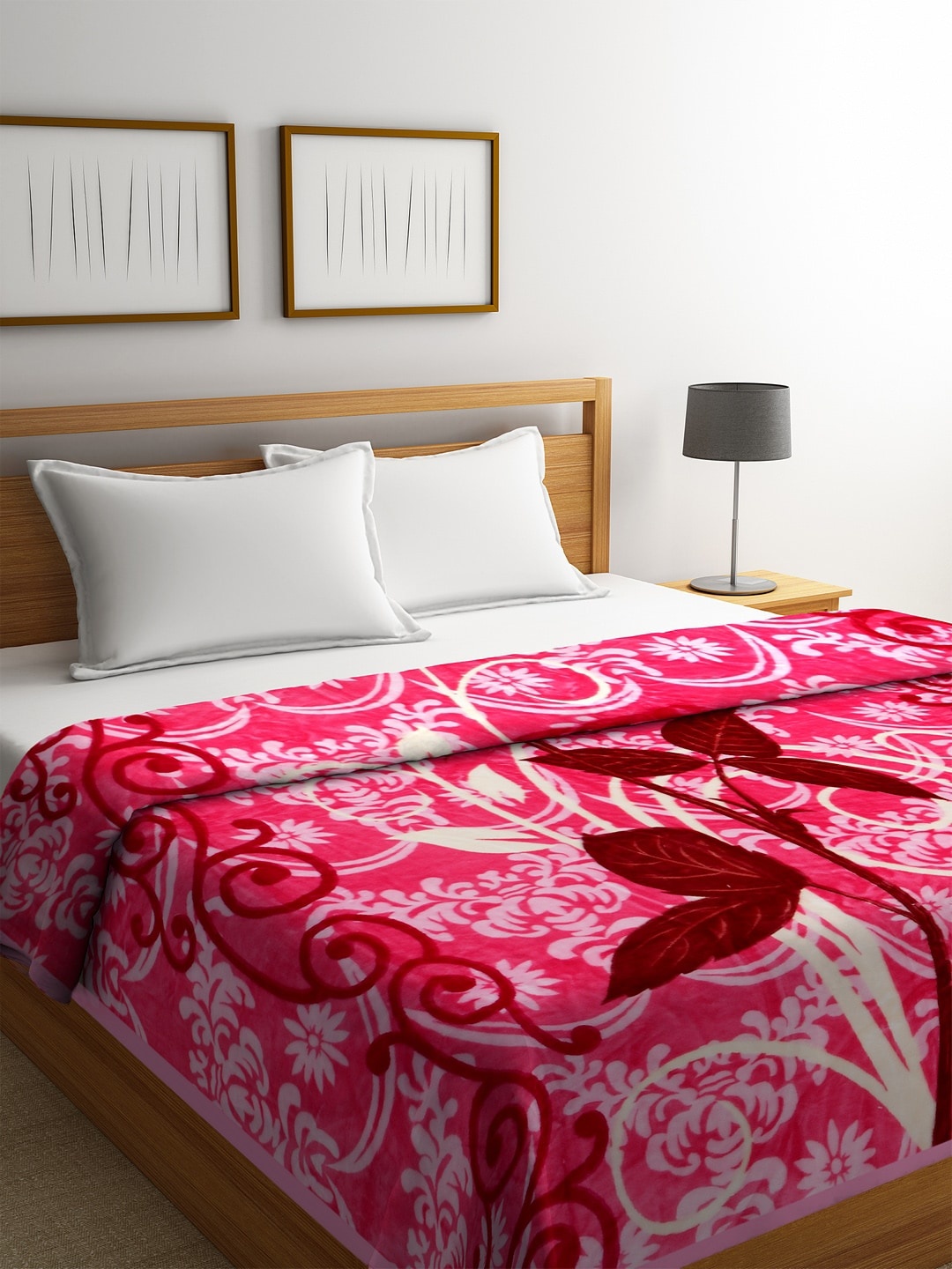

BOMBAY DYEING Pink & White Floral Heavy Winter 680 GSM Double Bed Blanket