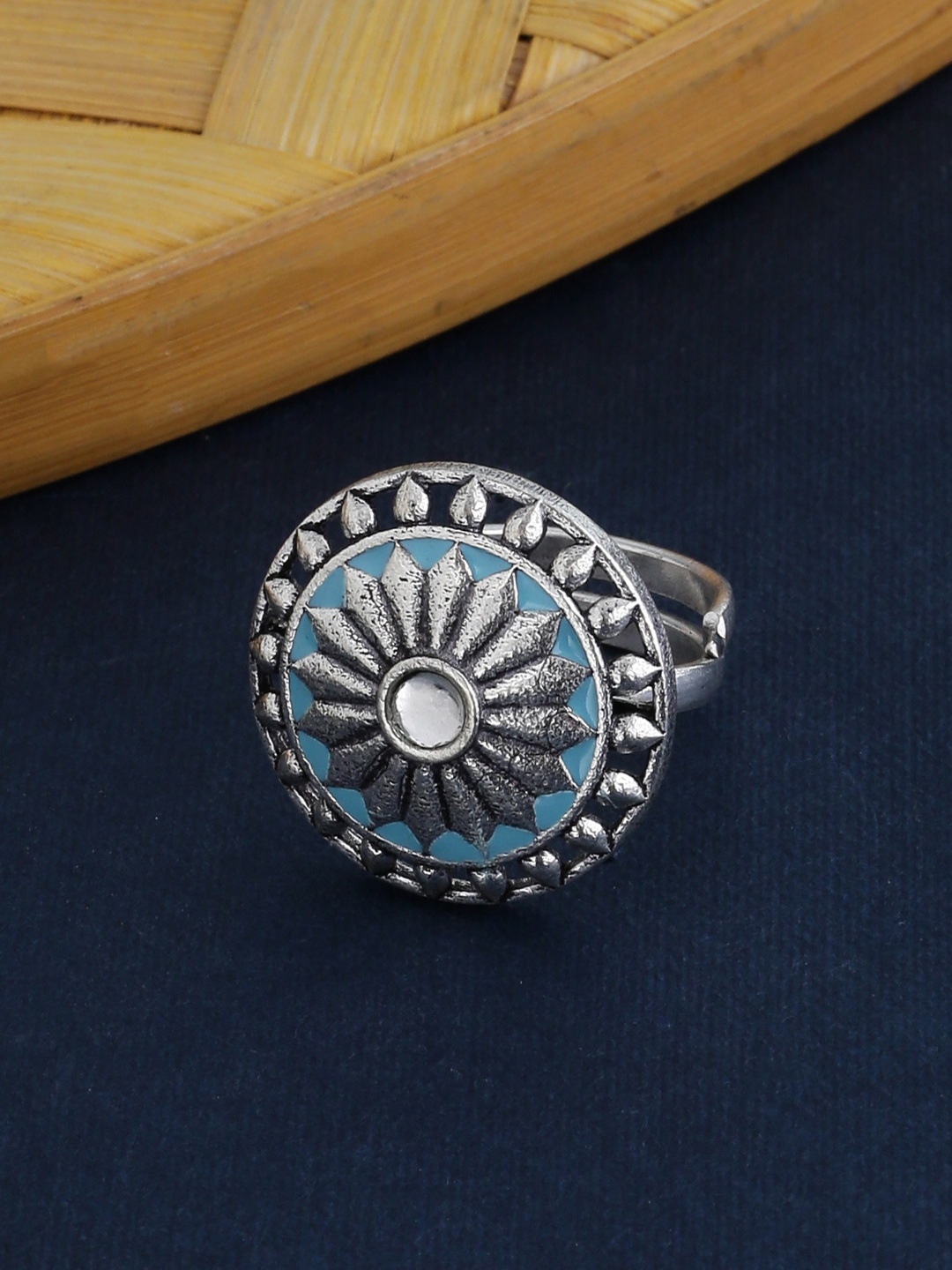 

Voylla Gwalior Women Silver-Plated Enamel-Painted Ring