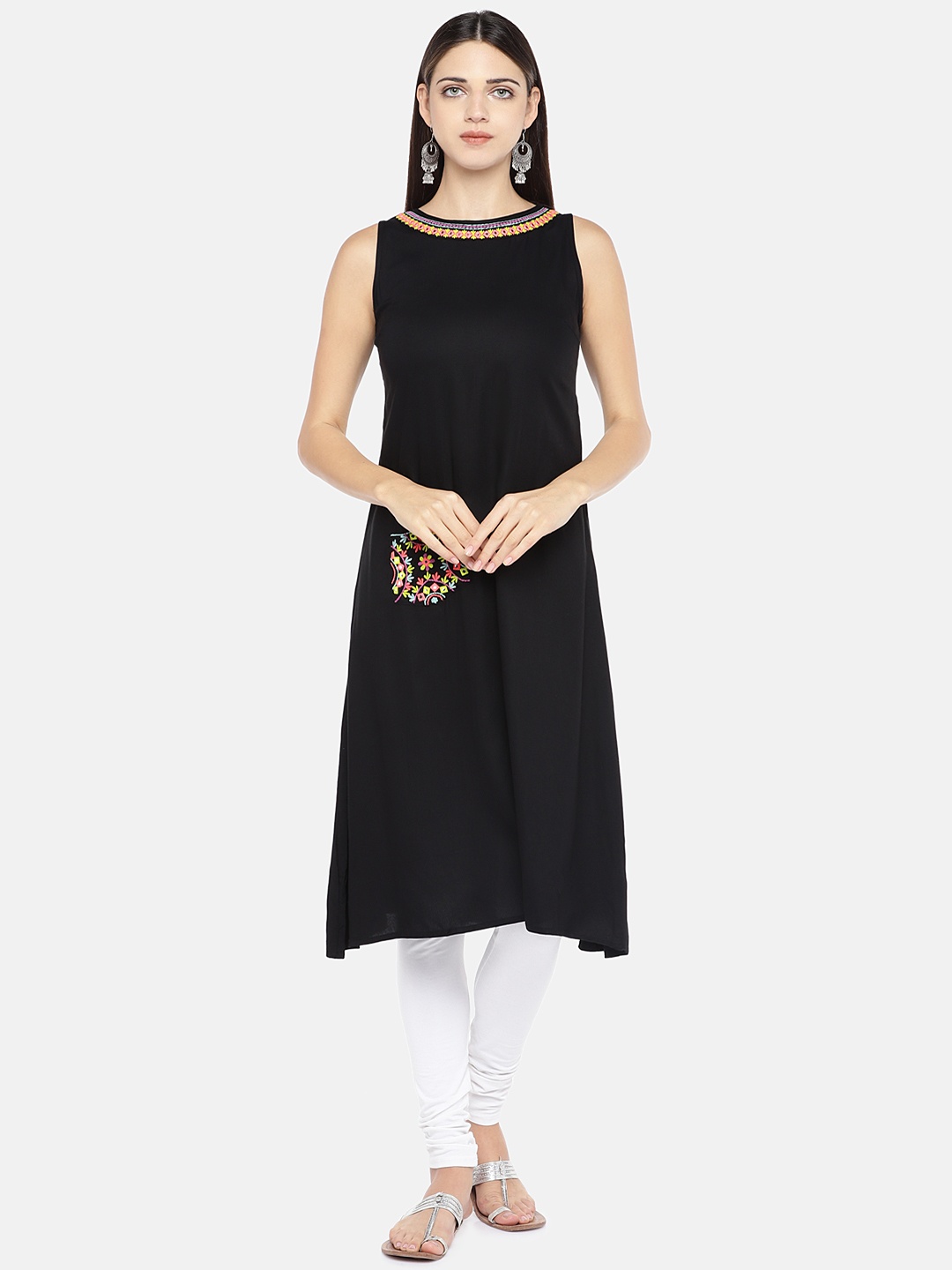 

Globus Women Black Solid Straight Kurta