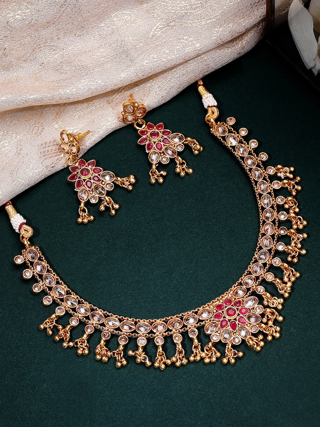 

Rubans Red Kundan-Studded Gold-Plated Jewellery Set