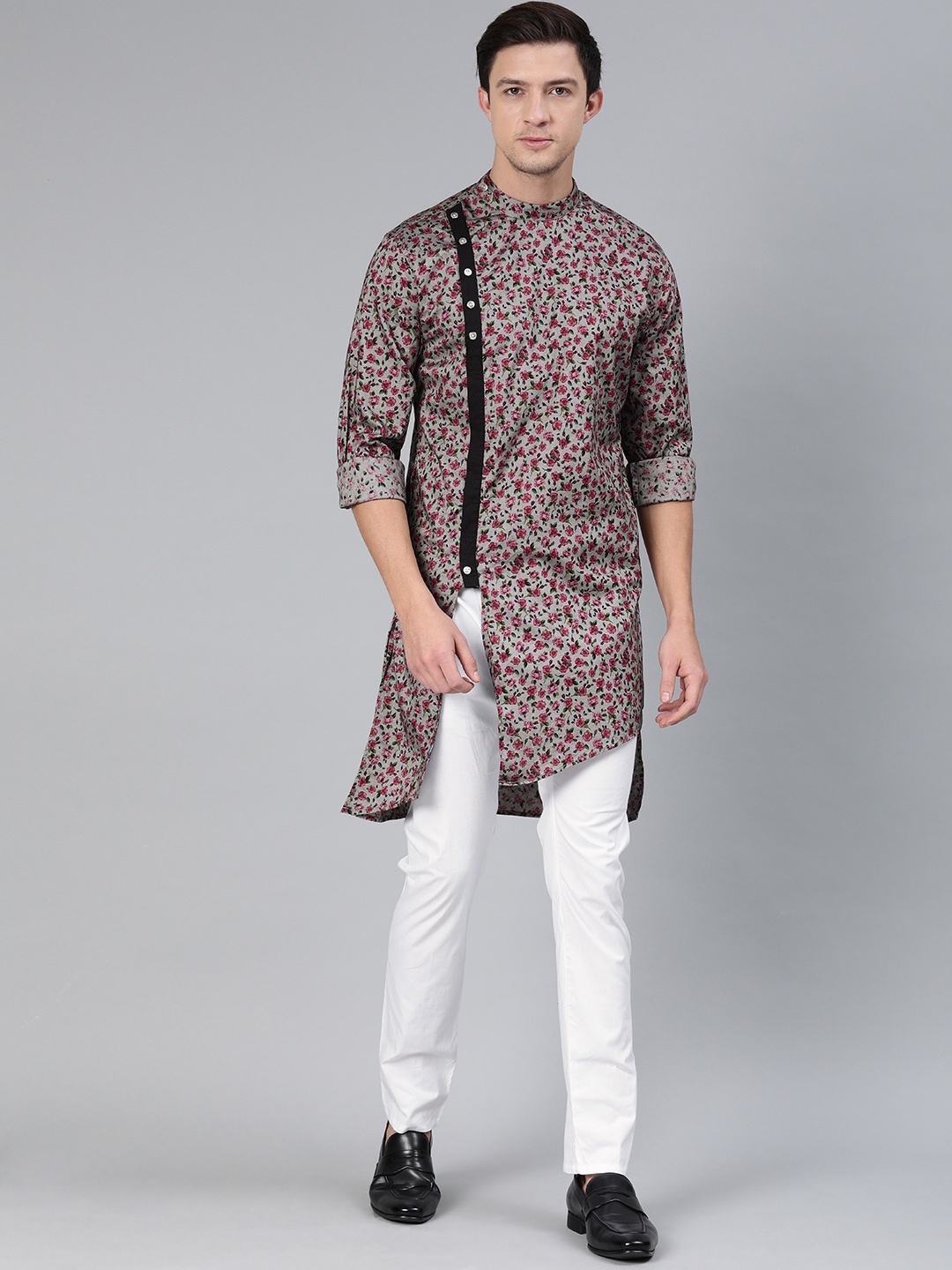 

Freehand by The Indian Garage Co Men Grey White Printed Kurta with Pyjamas