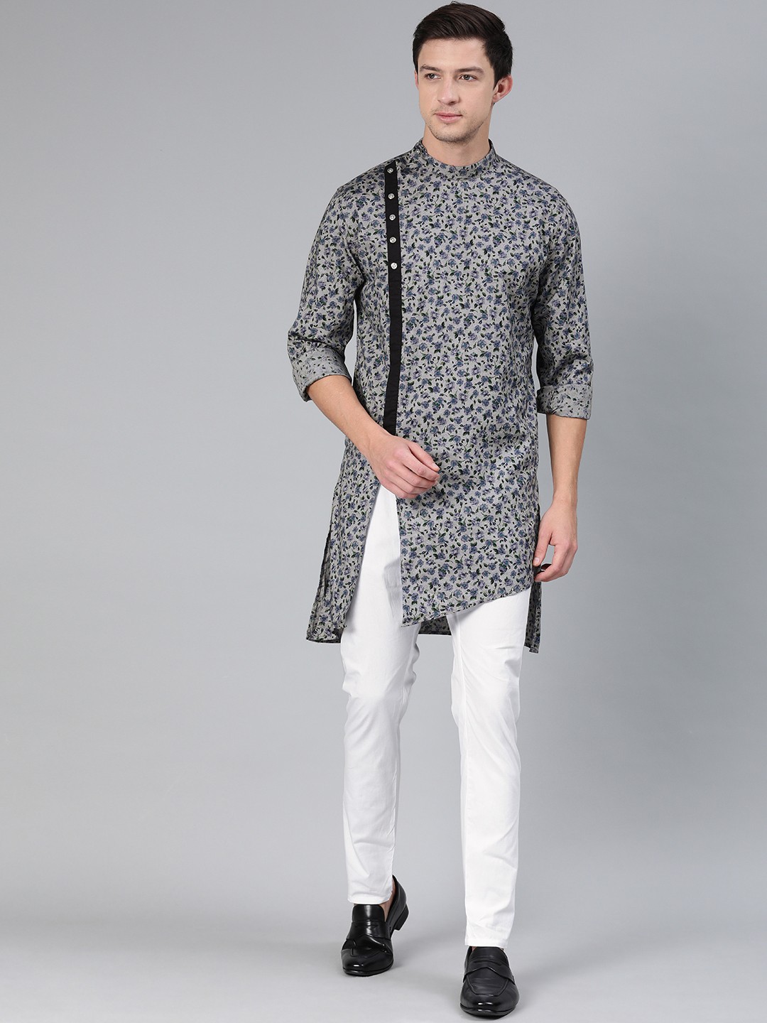 

Freehand Men Grey & White Printed Kurta with Pyjamas