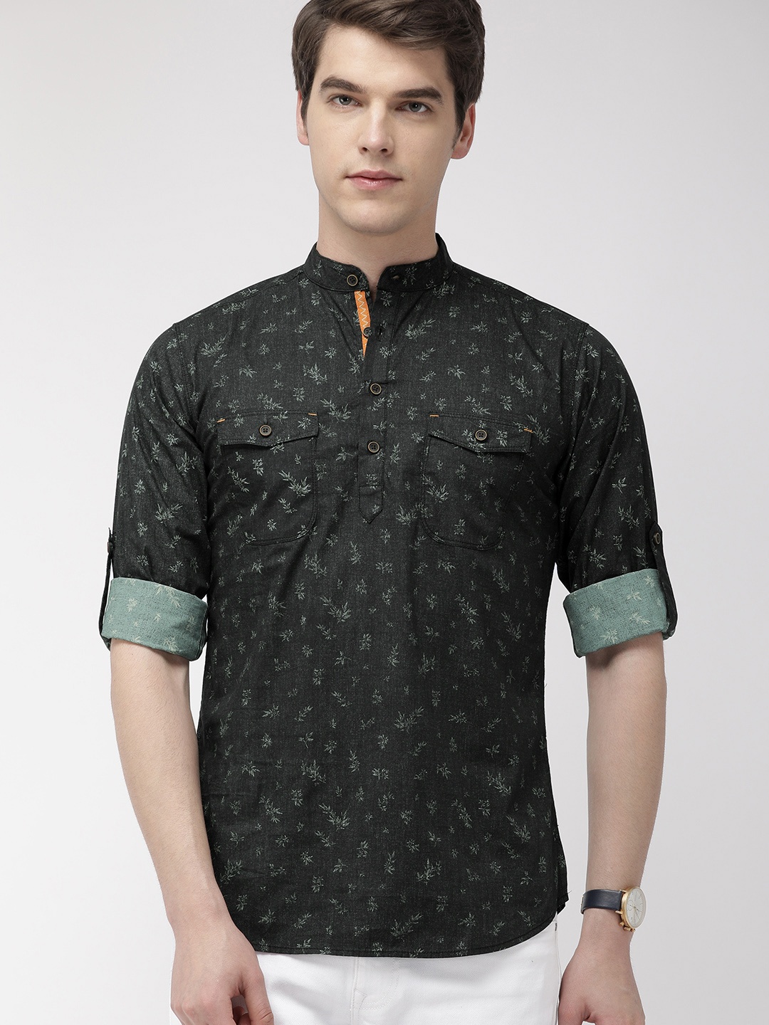 

The Indian Garage Co Men Black Floral Print Straight Kurta