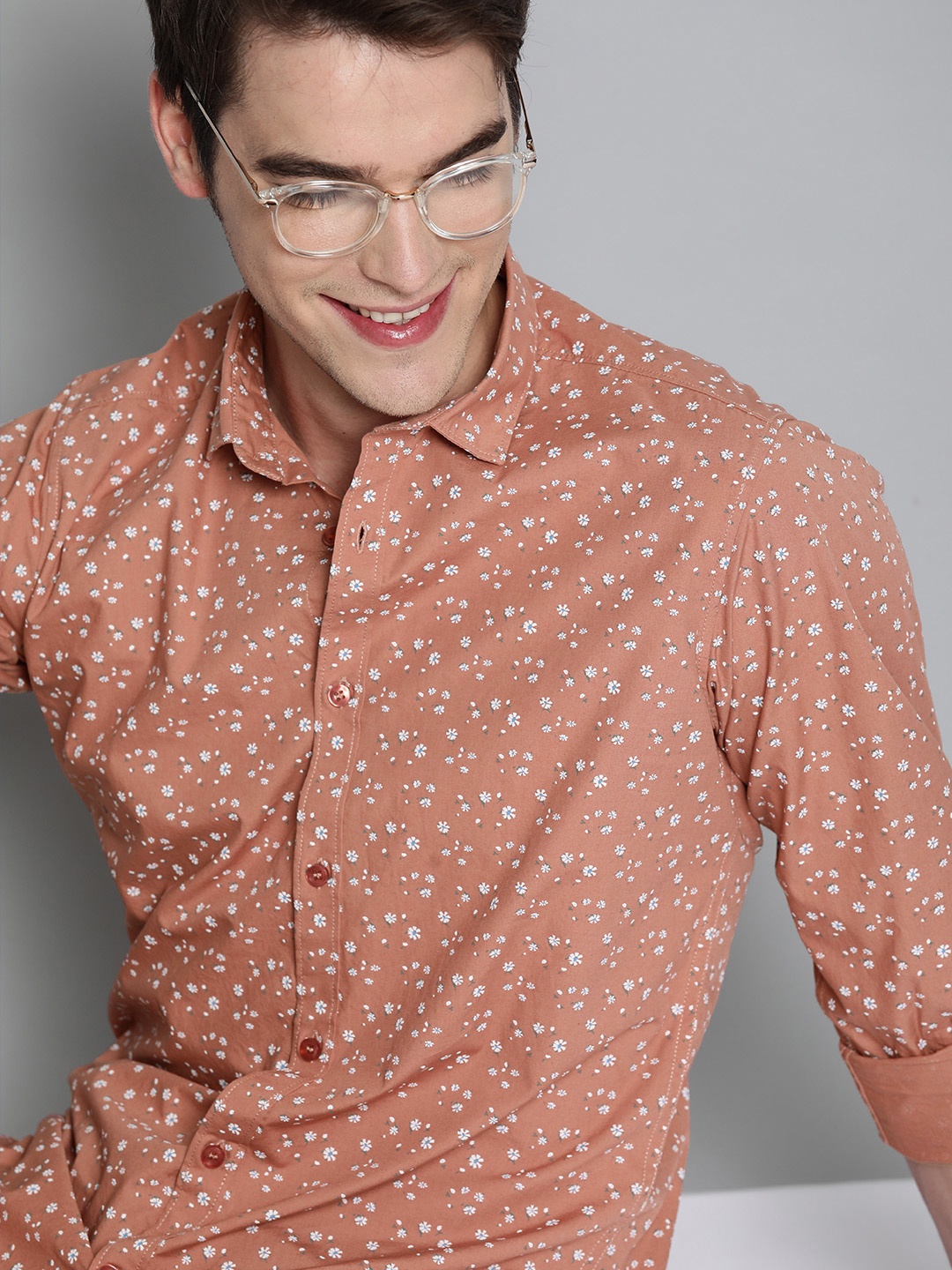 

Mast & Harbour Men Coral Pink & White Printed Pure Cotton Casual Sustainable Shirt