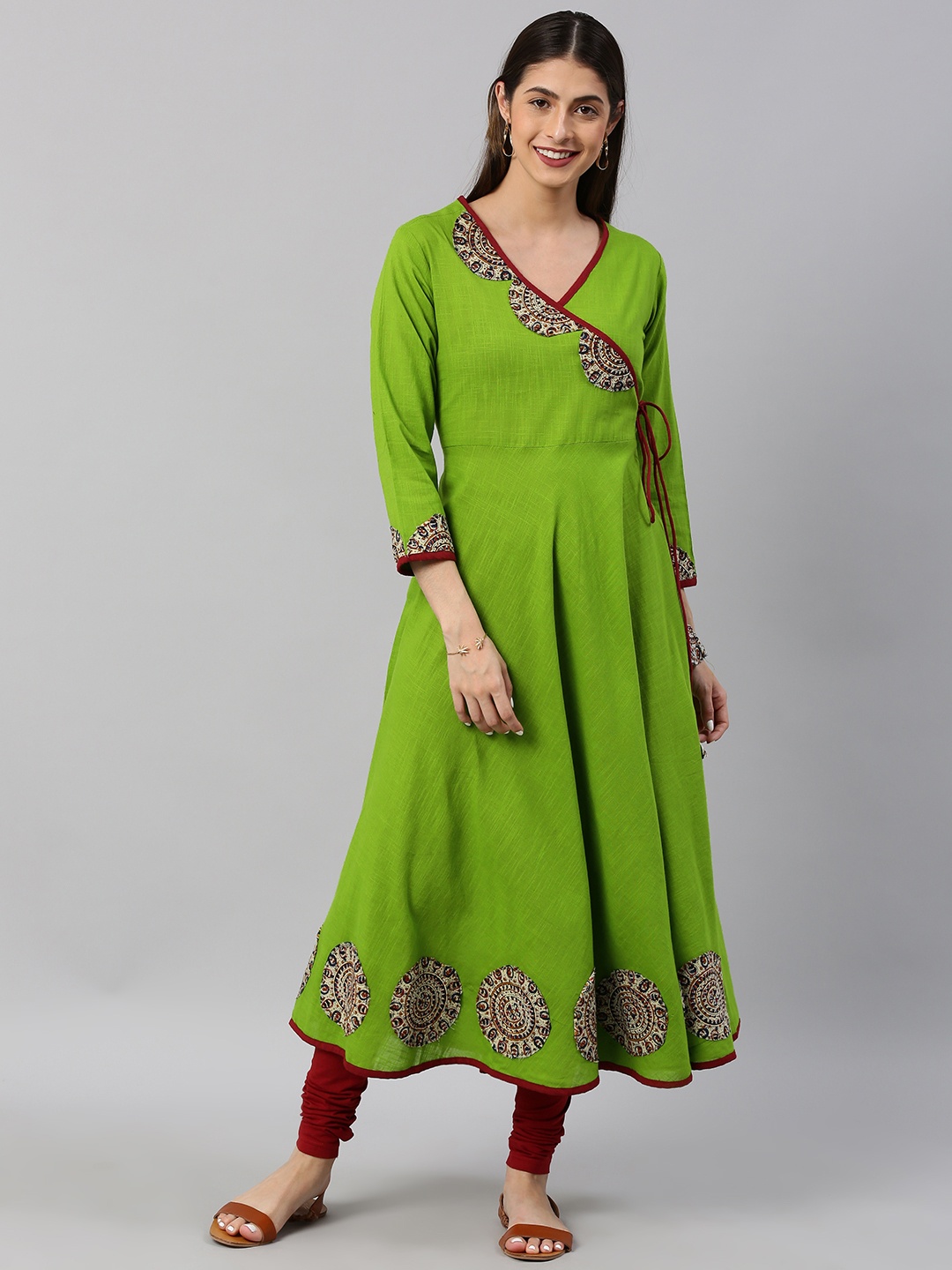 

YASH GALLERY Women Green Solid Angrakha Kurta