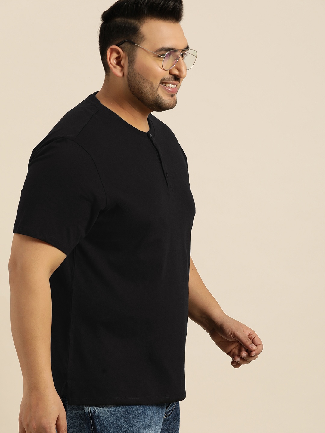 

Sztori Plus Size Men Black Solid Henley Neck Pure Cotton T-shirt