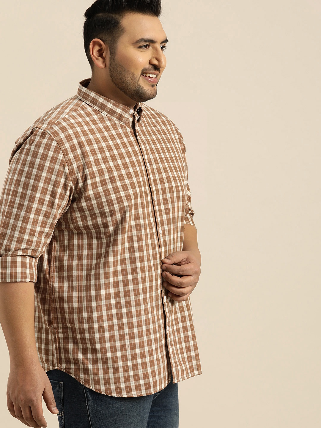 

Sztori Plus Size Men Brown Cream-Coloured Regular Fit Checked Casual Shirt