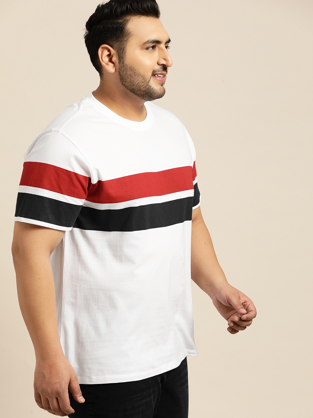 

Sztori Plus Size Men White Striped Round Neck T-shirt