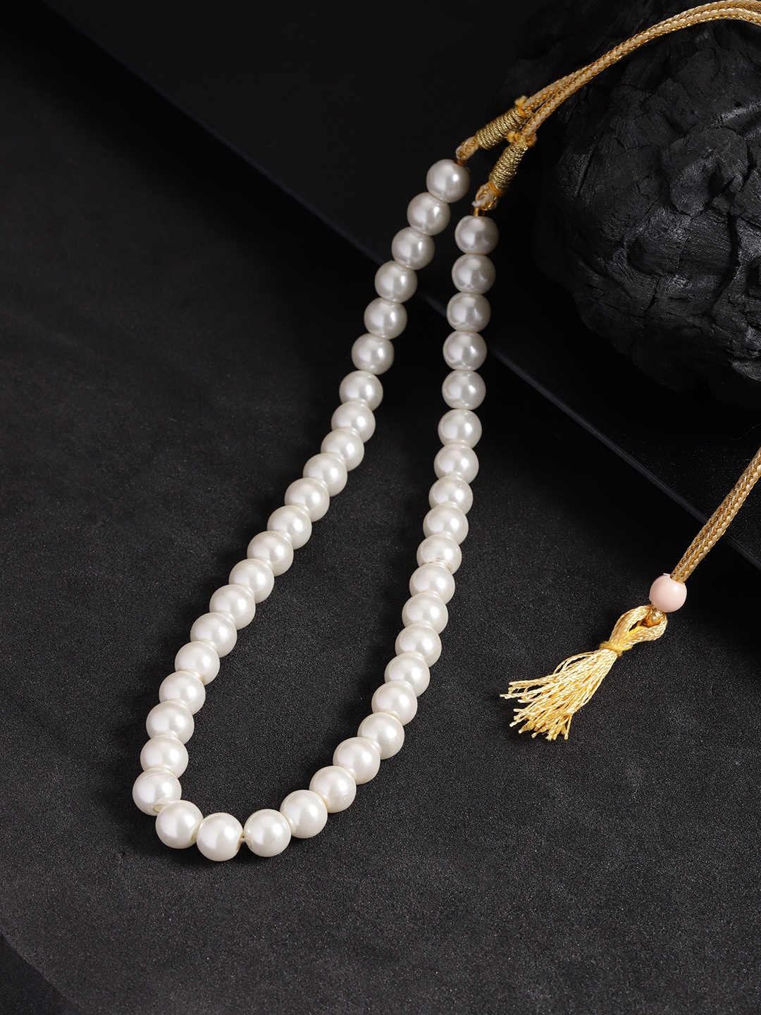 

Infuzze Off-White Beaded Necklace