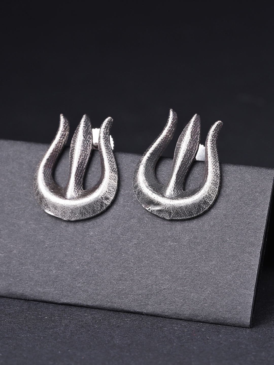 

Infuzze Oxidised Silver-Toned Brass-Plated Classic Studs