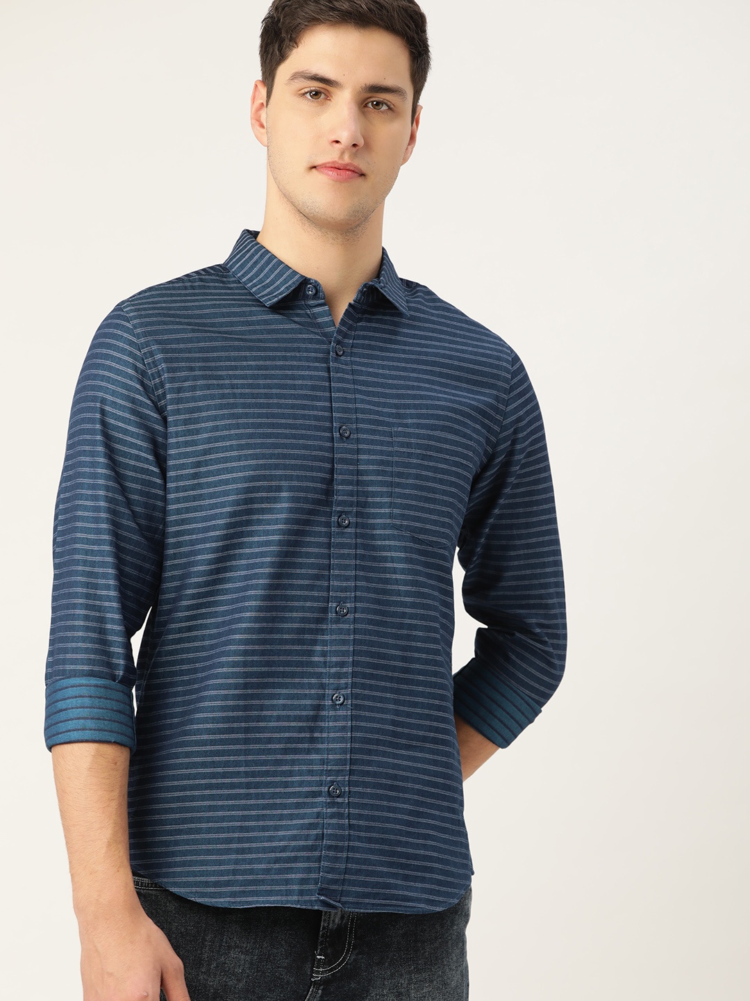 

United Colors of Benetton Men Navy Blue & Off White Slim Fit Striped Casual Shirt