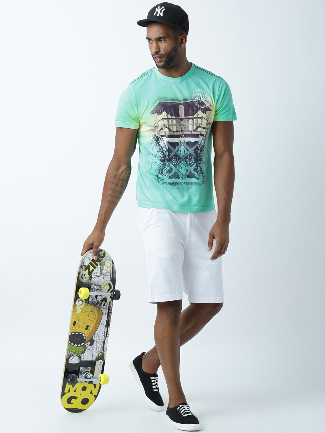 

Huetrap Men Sea Green Printed Round Neck T-shirt