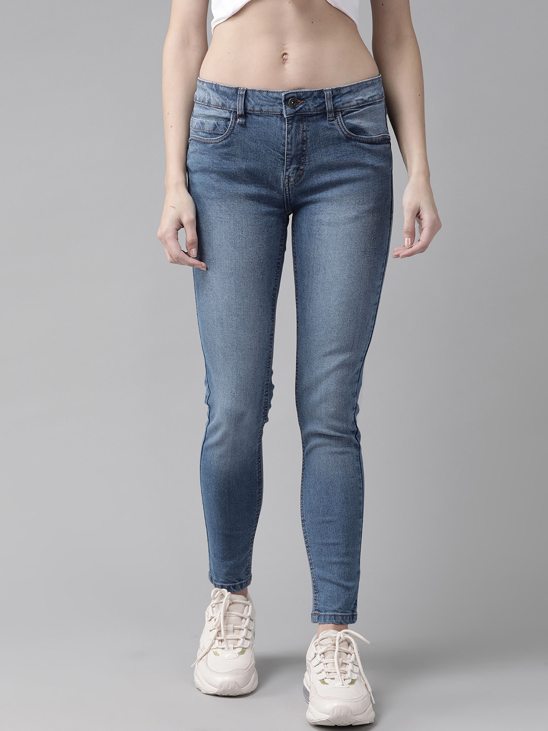 

The Roadster Lifestyle Co Women Blue Skinny Fit Mid-Rise Clean Look Stretchable Jeans