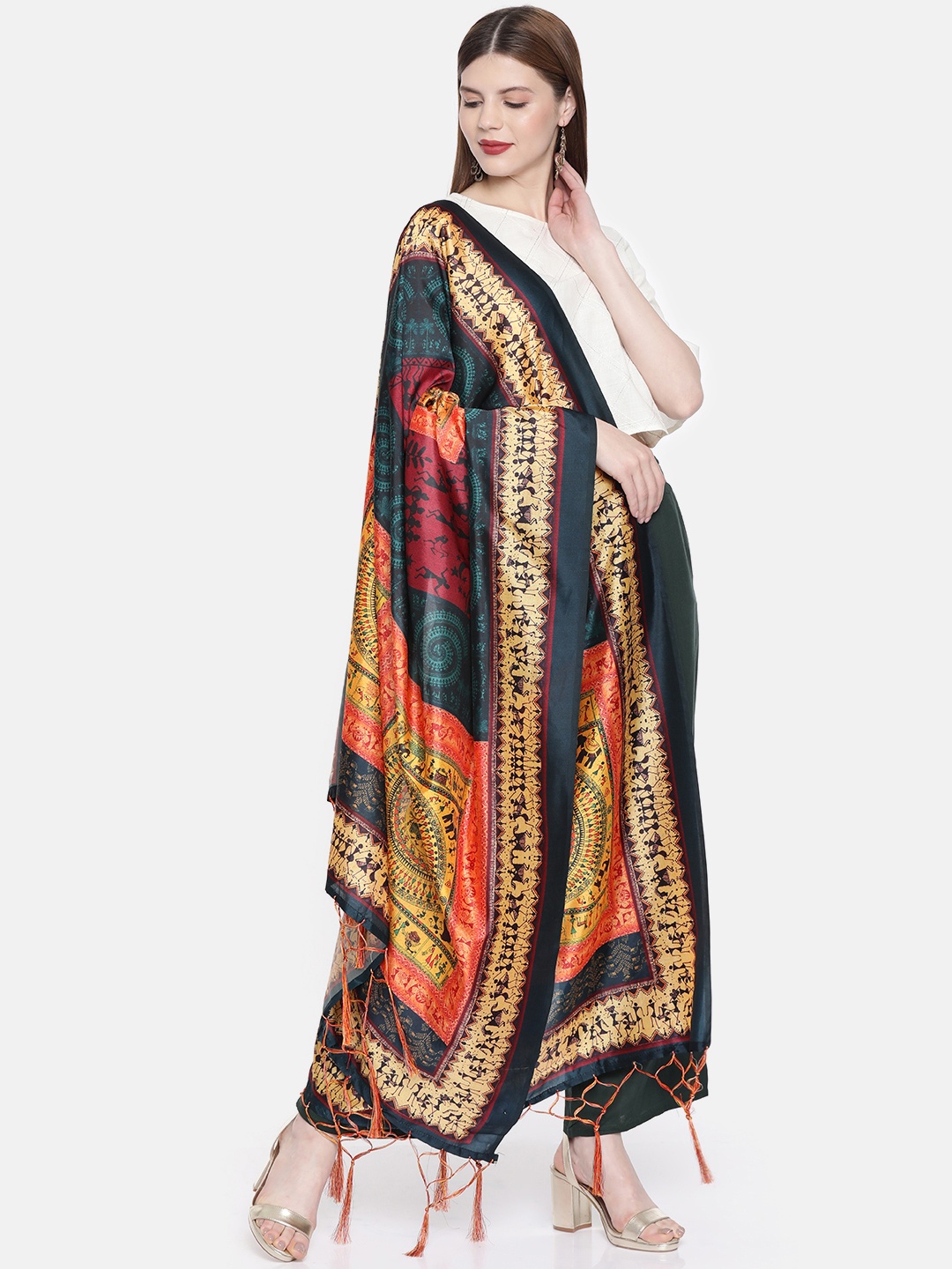 

Sugathari Peach-Coloured & Brown Printed Dupatta