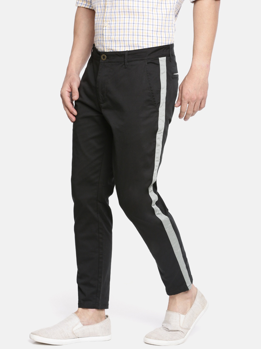 

Being Human Clothing Men Black Regular Fit Solid Cropped Chinos