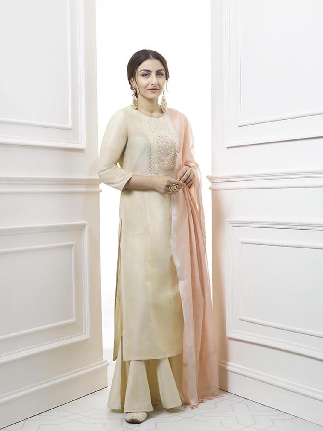 

House of Pataudi Women Beige Yoke Design Kurta with Palazzo & Dupatta
