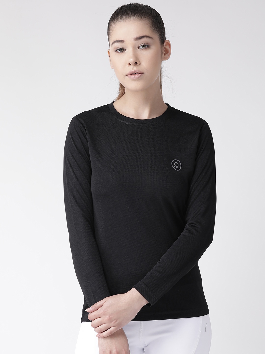 

CHKOKKO Women Black Solid Round Neck T-shirt