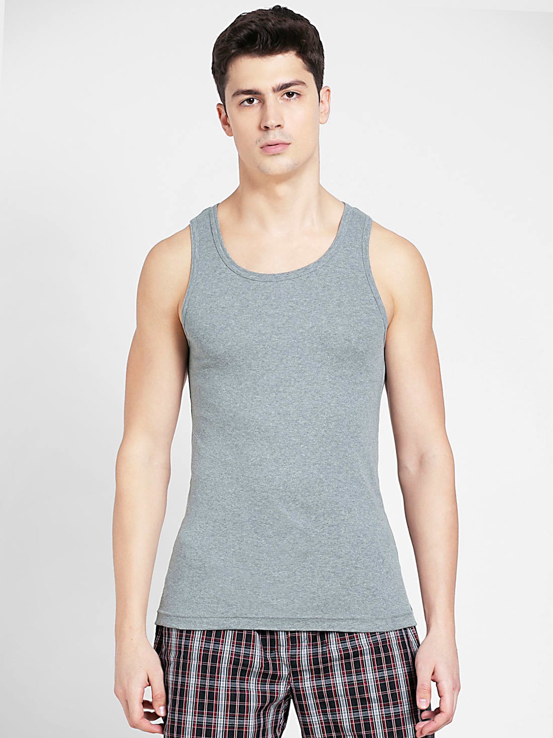 

Jockey Men Grey Melange Solid Cotton Innerwear Basic Vest