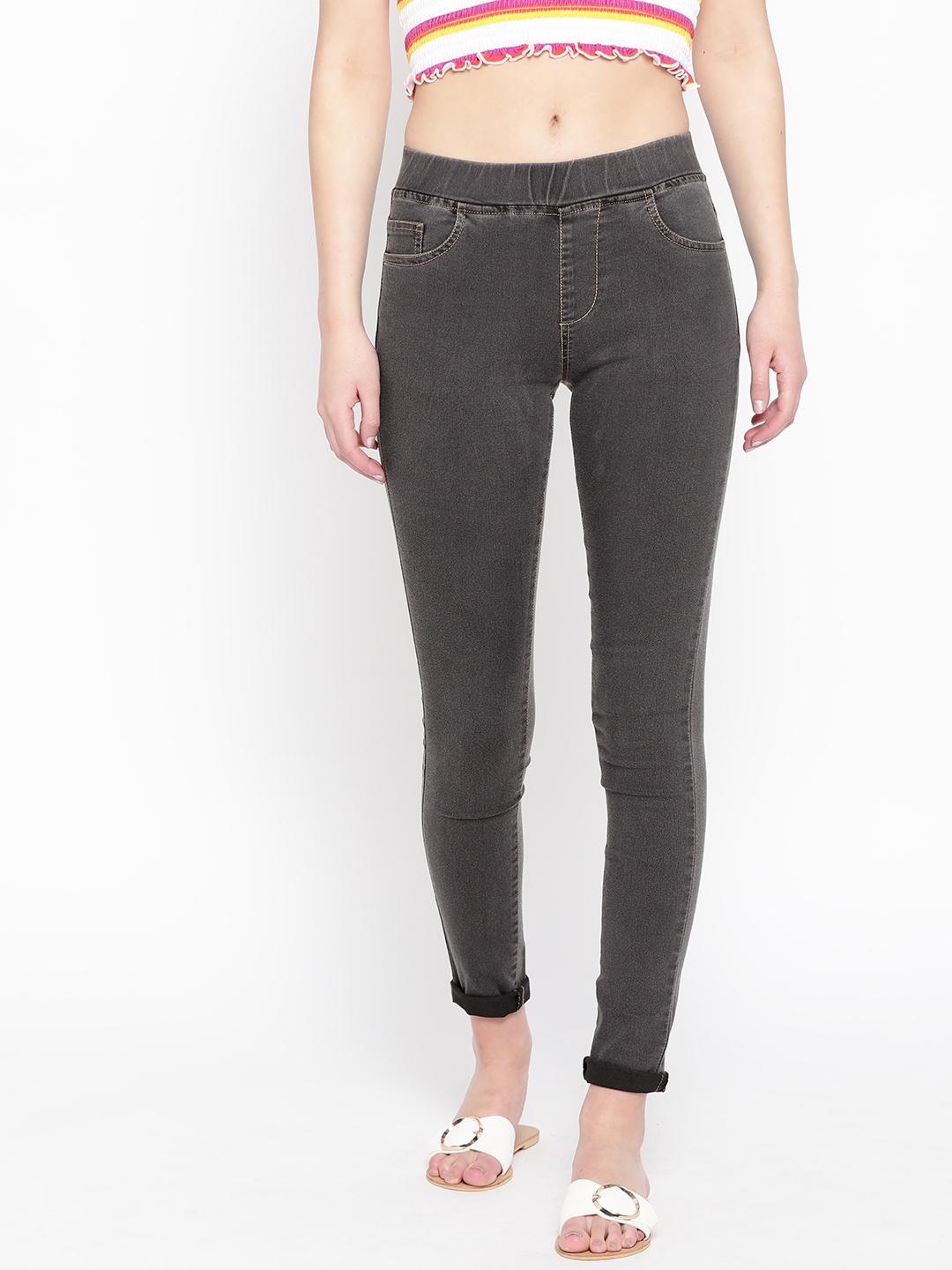 

urSense Women Charcoal Grey Solid Slim Fit Jeggings