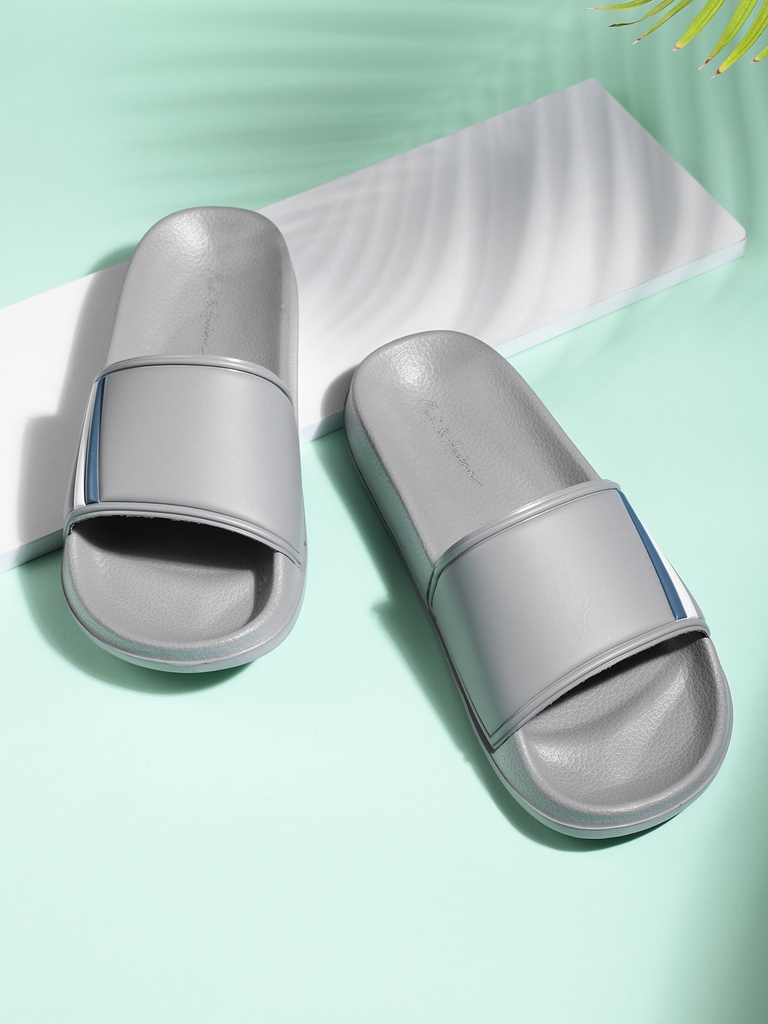 

Mast & Harbour Men Grey Solid Sliders
