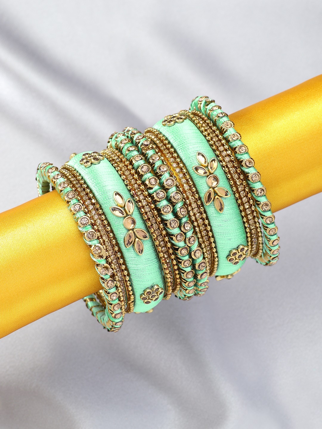 

Peora Set of 4 Gold-Plated Bangles