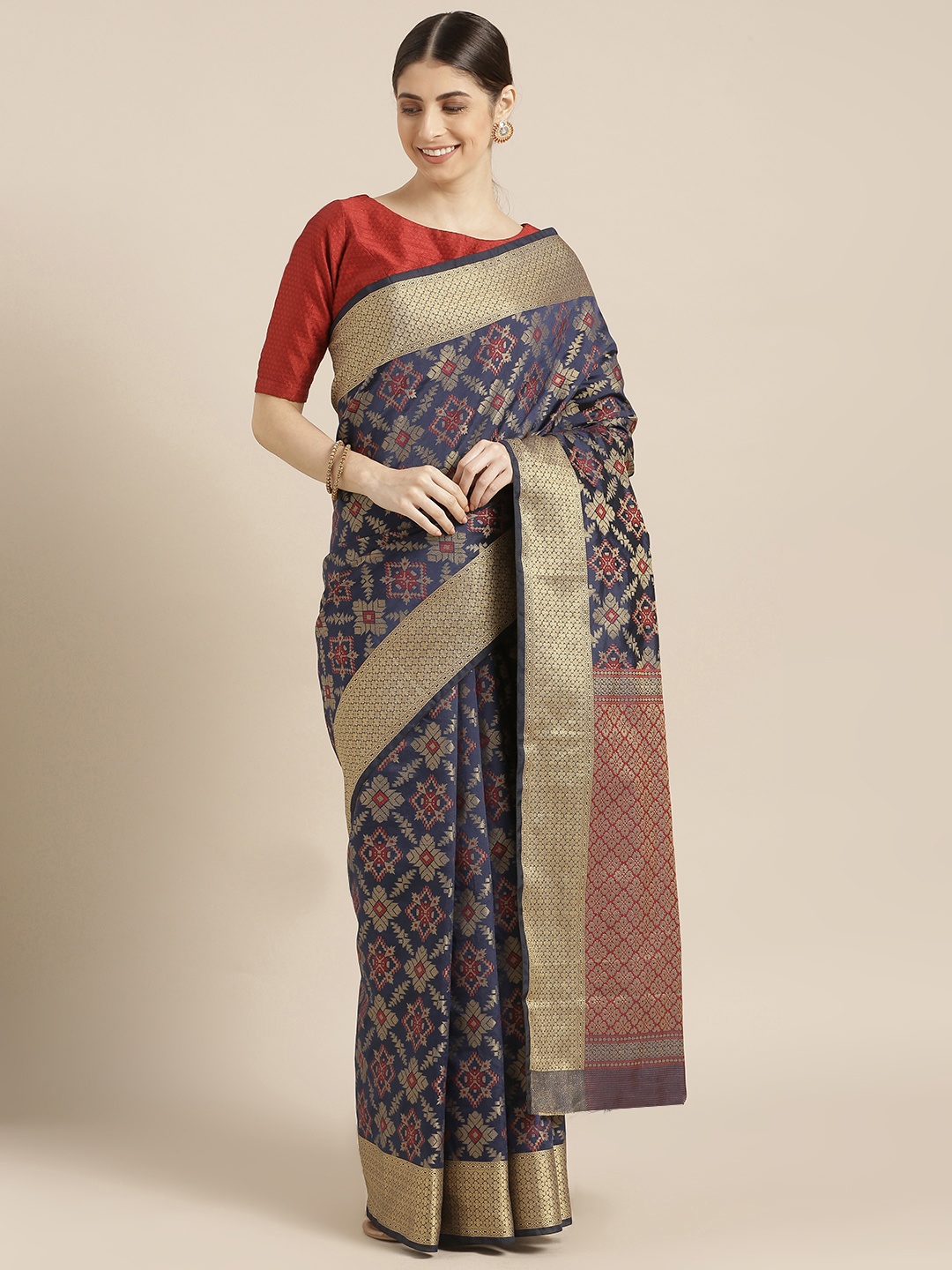 

Blissta Navy Blue & Gold-Toned Silk Blend Woven Design Kanjeevaram Saree