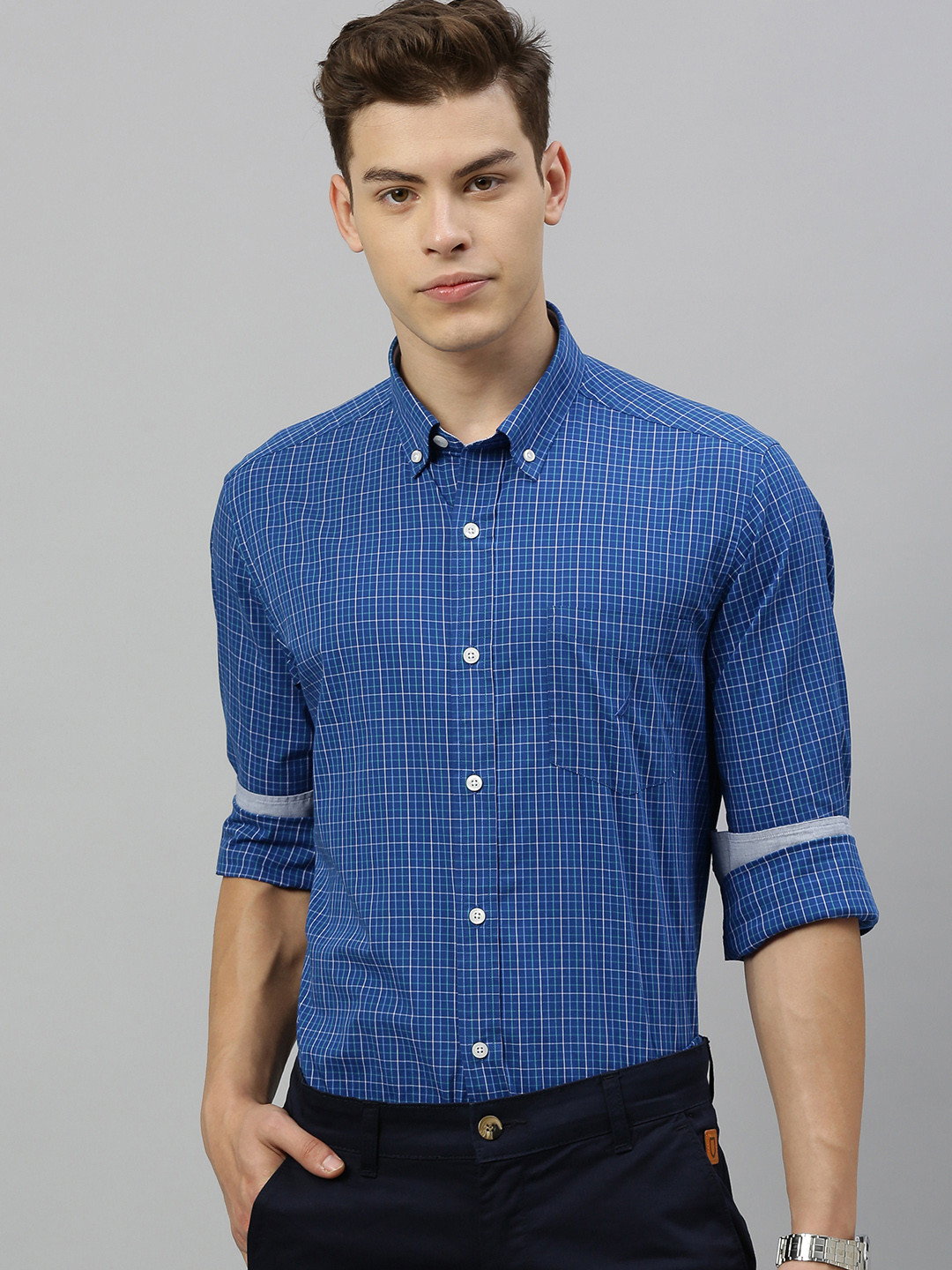 

Nautica Men Blue & White Slim Fit Checked Casual Shirt