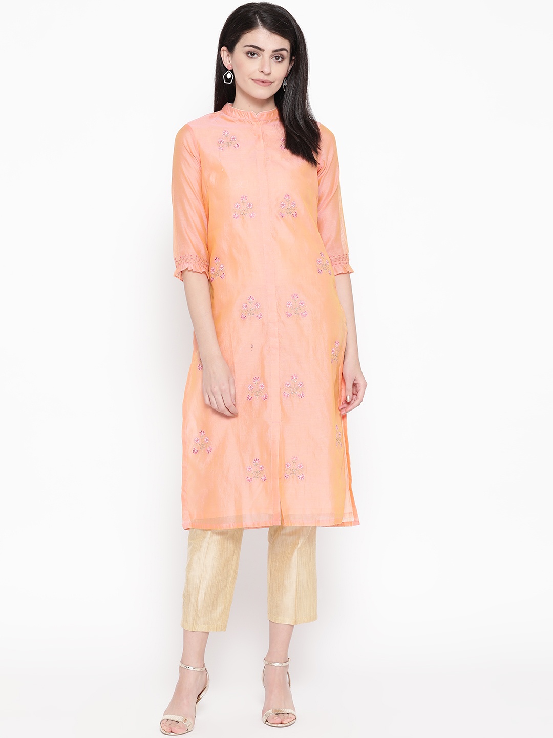 

Be Indi Women Peach-Coloured & Pink Floral Embroidered Straight Kurta