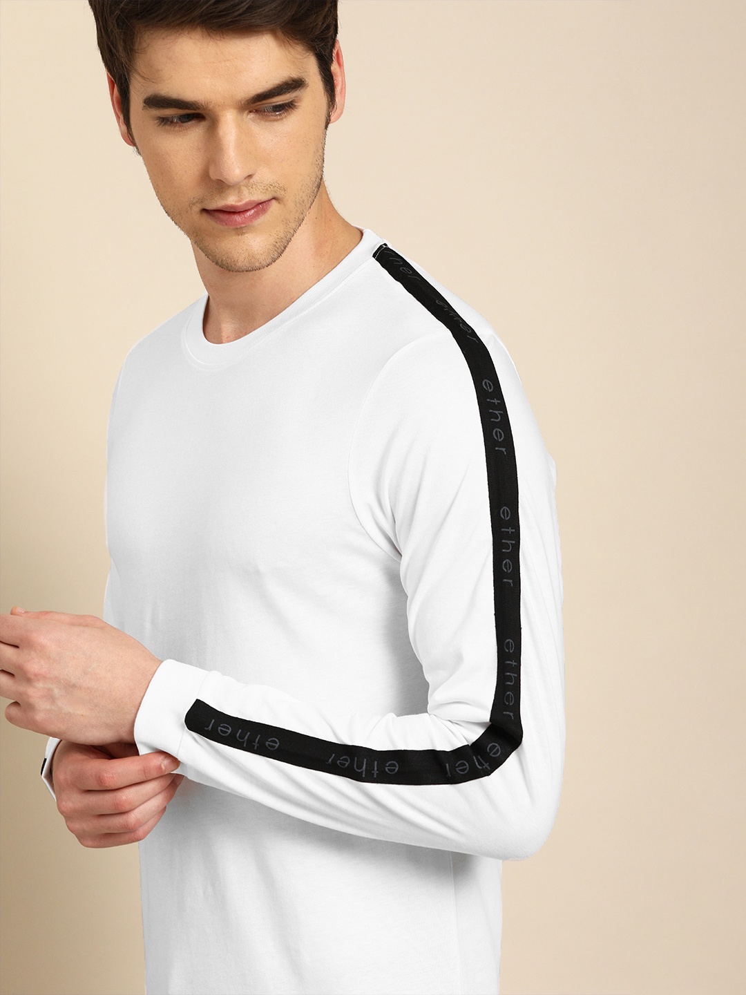 

ether Men White Solid Round Neck T-shirt With Side Stripes