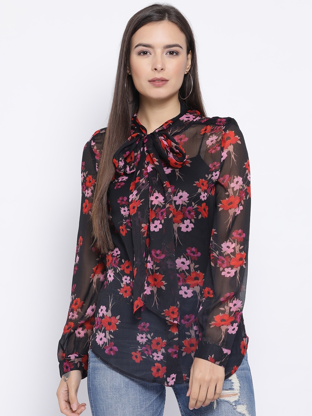 

Oxolloxo Women Black & Red Floral Printed Top