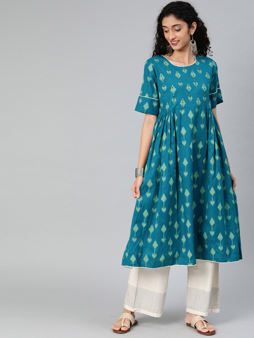 

Blissta Women Blue Printed Anarkali Kurta